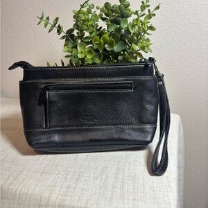 Bougie Buxton Black Leather Clutch Wristlet